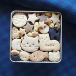 「ねこたちと星空♪クッキー缶」（M）【期間限定缶】