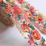 インド刺繍リボンᢂフラワーチュールリボン【aピンク】刺繍リボン 刺繍リボン トリム ブレード ジャガードリボン チロリアンテープ レース チュールレース