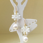 レース花とパールのピアス