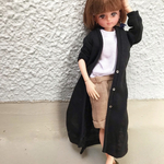 黒の薄手カーディガン