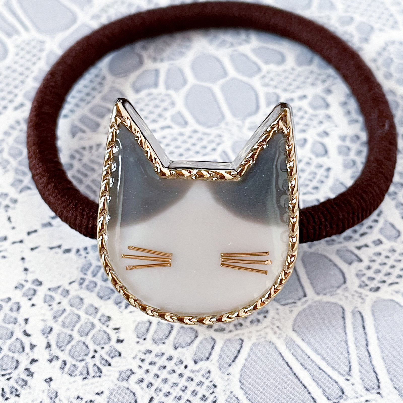 レジン ヘアゴム 猫 グレーハチワレ - お嬢のお針箱 | minne byGMO