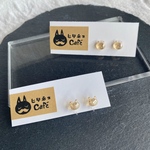 『猫の水滴』 シャンパンゴールド 猫型ガラスのピアス