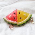 ご予約品　すいかのブローチセット(あかいろ と きいろ)