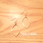 煌めきリーフのシンプルピアス