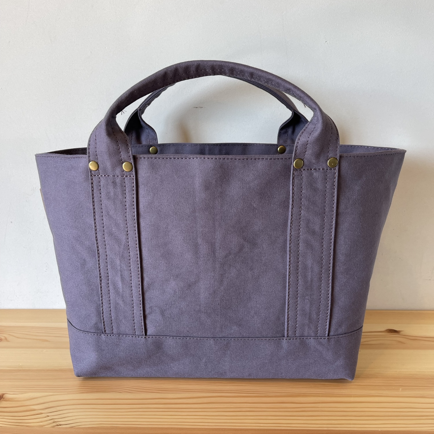 ８号帆布トート(横長)ミネラルブルー×英字(キナリ/グレー文字)lizz 浜松産帆布［横長トート Lサイズ グレーパープル×オリーブ］【見