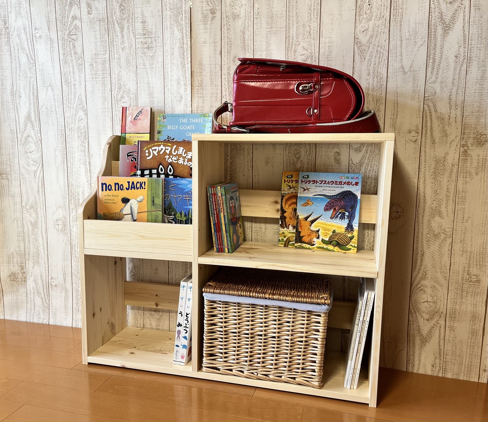 絵本棚　おもちゃ棚　✨ 木製棚　ハンドメイド　モンテッソーリ 絵本棚 おもちゃ棚 ✨ 木製 モンテッソーリ 完成品 - oneHeart