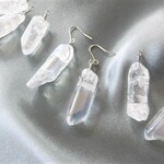 【特価】涼しげ*氷みたいな天然石クリスタルピアス【クリアオーロラ】