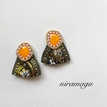 ビーズ刺繍とタッセルのピアス