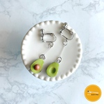 《ピアス/イヤリング》まるまるカットアボカドのピアス/イヤリング🥑