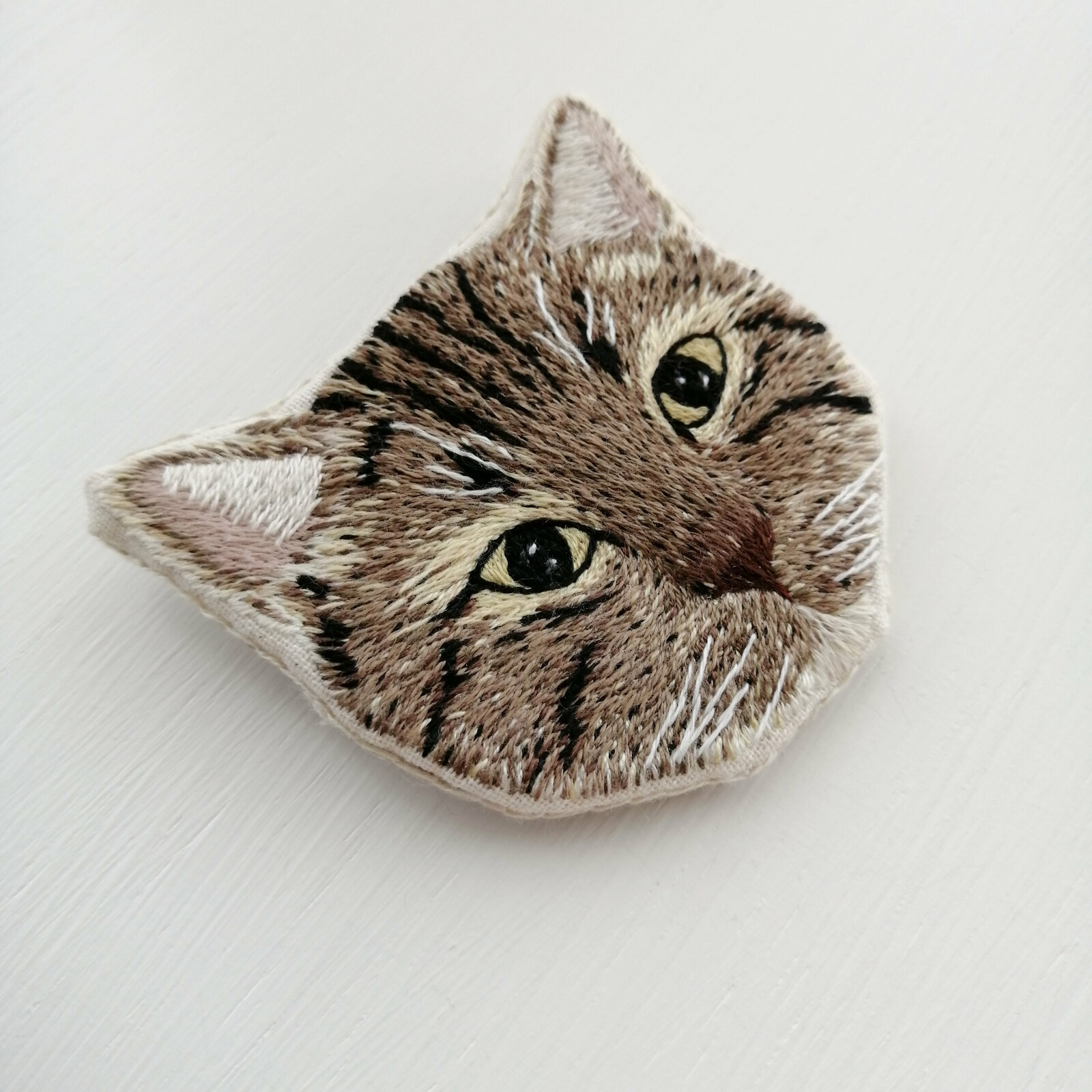 人気特価 みっこ様専用ページです☆**猫刺繍ブローチ キャラクター 格安特販 みっこ様専用ページです☆**猫刺繍ブローチ キャラクターグッズ