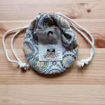 お姉さんの巾着ポーチ