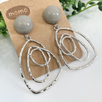 人気デザイン！グレー×シルバーの大ぶりピアス・イヤリング♡