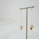 シンプル淡水パールゴールドフラワー×華奢チェーン ﾋﾟｱｽ（ｲﾔﾘﾝｸﾞ）＃223　花嫁さま、ブライダル、ウェディングにも♡