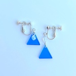 青の三角ピアス・イヤリング