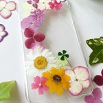 【全機種対応】カラフルあじさいたちの押し花スマホケース