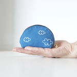 ちょこんと手乗りサイズのシェル型ポーチ（昼の雲ver.）