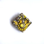 con Amarillo 10   Antique Silver Beads Reunion 四角いビーズ刺繍ブローチ