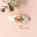 《受注生産》（5㎝）スイカガブリ猫手刺繍ヘアピン　