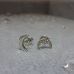 silver　三日月のピアス