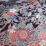 🐇紺色 京友禅 古典花模様 正絹縮緬地 丹後ちりめん【100cm×37cm】反物より裁断 和布 生地 はぎれ リメイク素材 silk100%