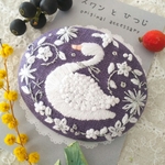 ネット限定価格☆【受注製作】再販・スワンさん★刺繍ブローチ