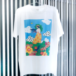 日傘を持つファンキーな女性Tシャツ（送料無料）