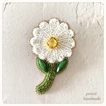Daisy   ビーズ刺繍ブローチ