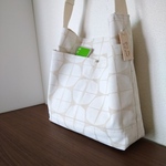 ななめ掛けできるショルダーバッグ（前ポケットタイプ7)