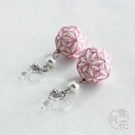 【受注制作】手まりイヤリング(ノンホールピアス)・手まりピアス＊麻の葉/生成と菖蒲色［小さなてまり/手毬/手鞠］