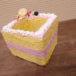 スクエアイチゴケーキ