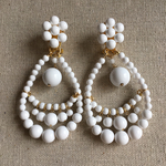 ☆予約品☆   白のフラメンコピアス