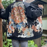 男性にも着て欲しくて作った　キラキラがとても素敵なちょっと派手なジャケット　着物リメイク　スカジャン