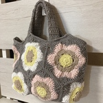 【送料無料】大きなお花のバッグ　モチーフバッグ　グレー
