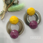 RUKIRIRIA #708 クリアブラック×イエロー×パープルピアス  大ぶりピアス 大ぶりイヤリング 