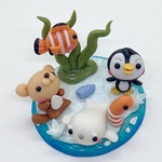 残り１点☆ミニチュア南極台座　海　夏作品　季節飾り　粘土細工　樹脂粘土　ラッコ　チンアナゴ　ペンギン　カクレクマノミ