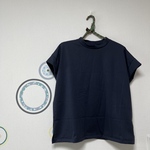 大人のディリーTシャツ　プチハイネック　コットン　墨いろ