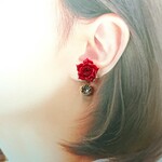 薔薇＆スワロフスキー（赤色・大） イヤリング