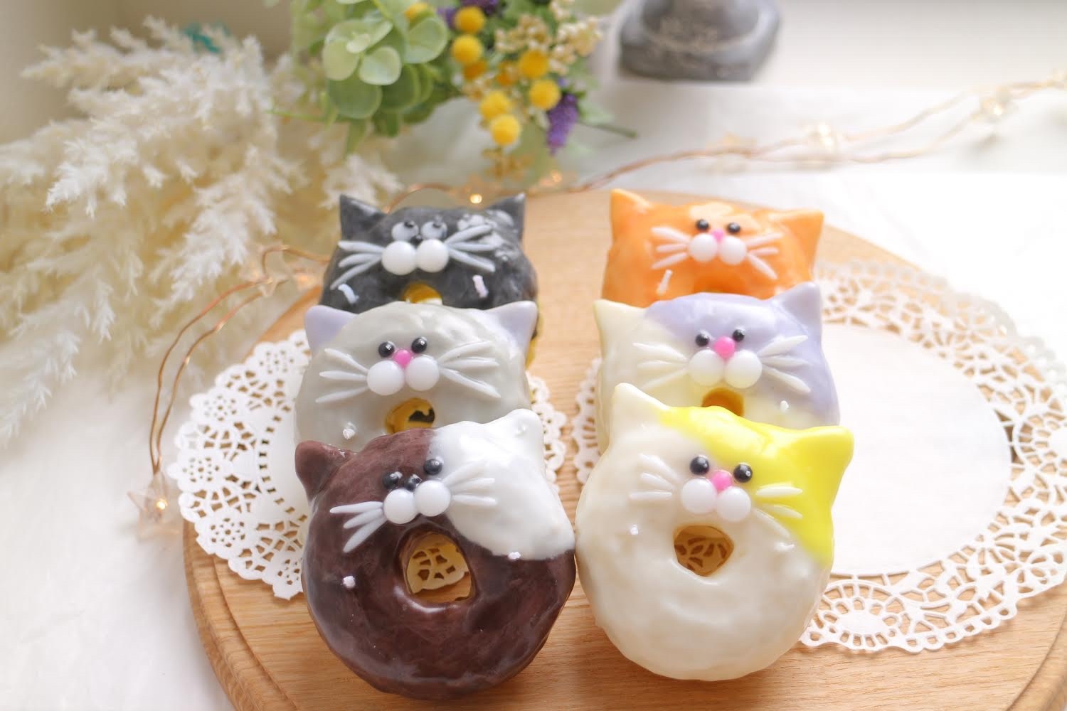 猫ちゃんのキャンドル製の置物 樹脂子猫キャンドルホルダー、キャンドルスティック、新築祝い