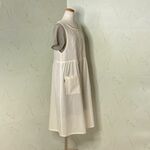 生成りドビー・コットン　前開きギャザーエプロンドレス　着丈111