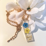押し花のプレートネックレス