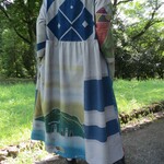サマーセール品２０００円引き古布リメイク　矢旗(幟旗)の柿渋染ワンピース 　武者絵　幟旗　ゆったりサイズワンピース　