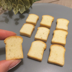 本物のパンでできた✳︎小人のトーストブローチ