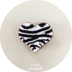 Zebra  Heart    ビーズ刺繍ブローチ