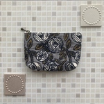 新発売♪ rosy  ミニコスメポーチ　14  グレー　裏地スリーピングローズ　ミナペルホネンの刺繍生地