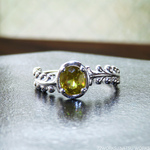 スフェーンリング / Botanical Sphene Ring