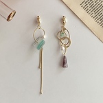 アシンメトリー mint＊grape ゴールドラインのイヤリング／ピアス　