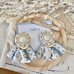 インド刺繍　ビーズ刺繍淡色ピアス♡イヤリング♡