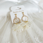 【送料無料】✿white gold flower✿ ピアス　イヤリング　金属アレルギー対応