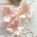 💛パールカラーアクリルフラワーパーツ3弁※パールピンク：1セット：6個入り