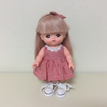 メルちゃんのギンガムチェックのワンピースとリボンのセット